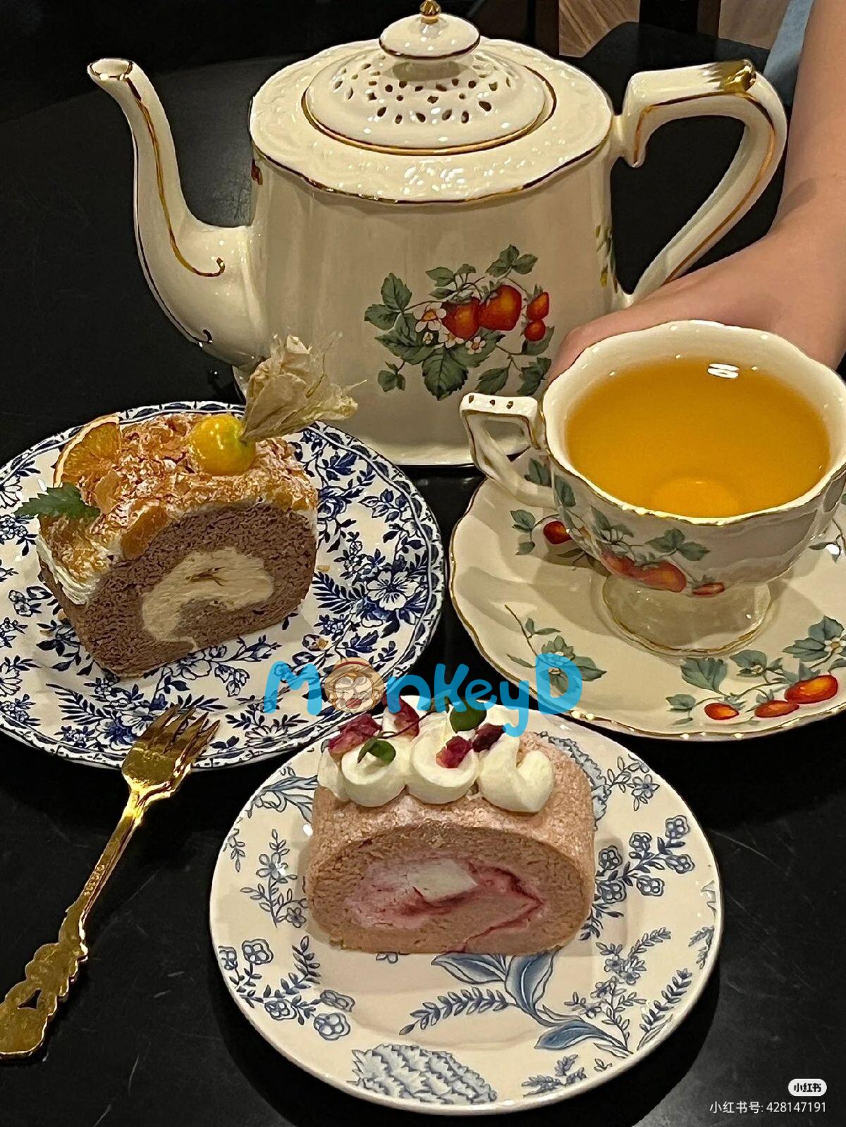 Trà, Bánh và Mật Ong