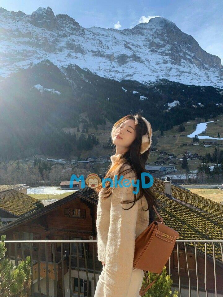 Bạch Nguyệt Quang Mãi Sáng, Nhưng Tôi Mới Là Mặt Trời