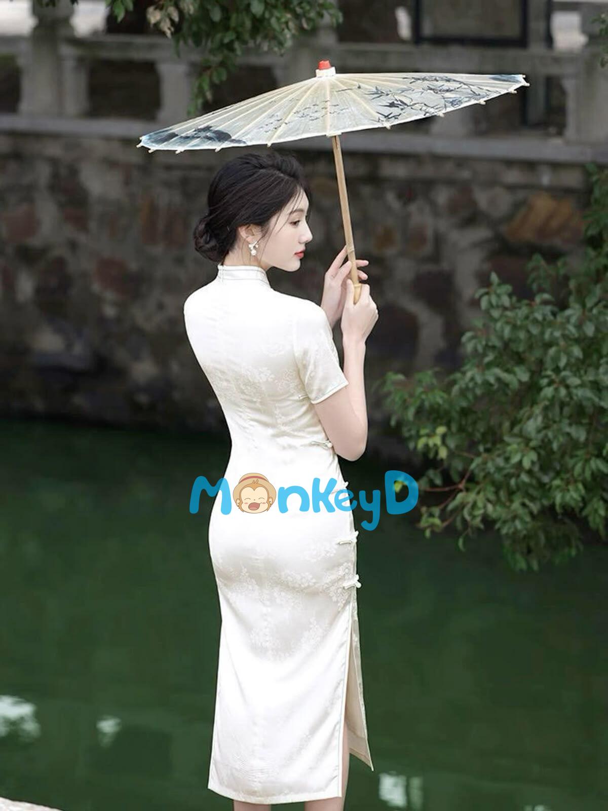 MỸ NHÂN SƯỜN XÁM