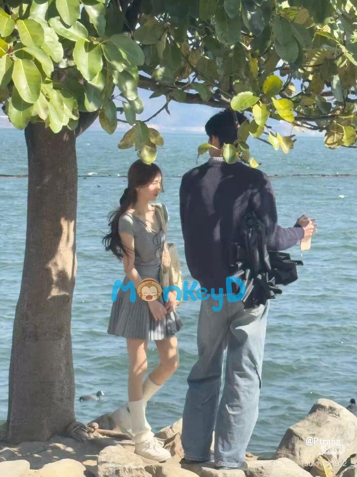 Tôi đã chết được ba năm, ngôi mộ bên cạnh là con trai của một đại gia