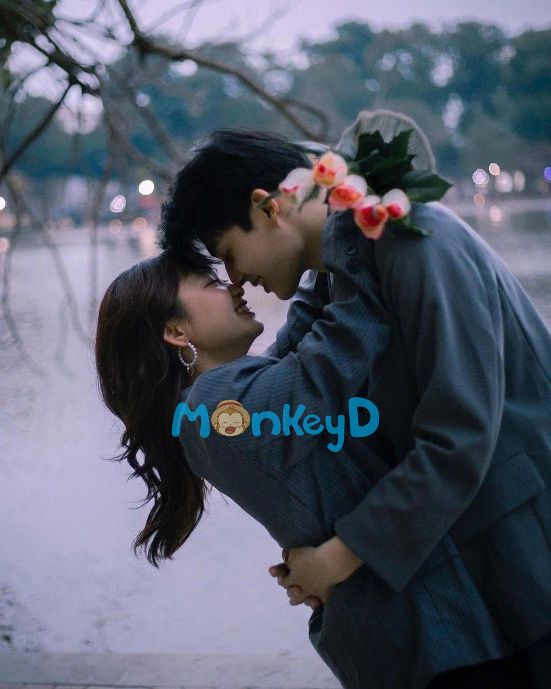 ANH TRAI BẠN THÂN YÊU TÔI RẤT NHIỀU