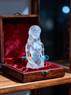 CON RỐI THỦY TINH