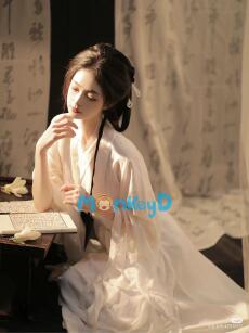 Tú Cầu Định Mệnh