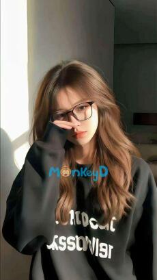 Một con mụ trà xanh mưu mô, giả vờ ngây thơ